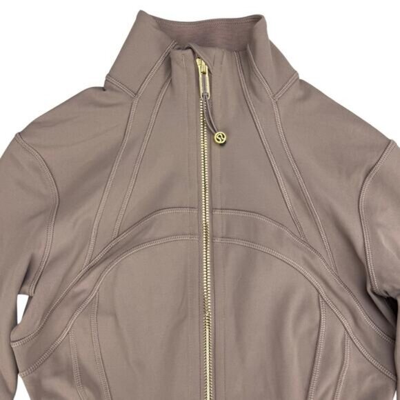 LULULEMON Define Cropped Jacket Size 2 Nulu Taupetastic / Gold - Picture 6 of 9